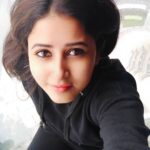 Sana Amin Sheikh Instagram - जिनके घर शीशे के होते हैं वो........... ;)