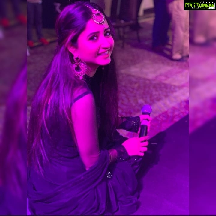 Sana Amin Sheikh Instagram - #emcee -ing #SonuNigam #live in #Concert in #Shanghai 17/11/2018
