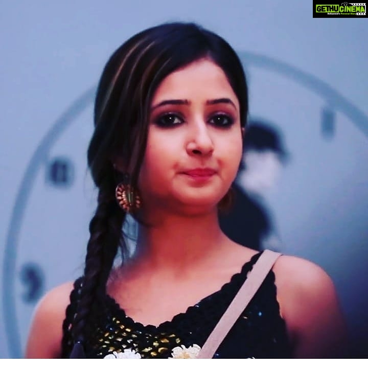 Sana Amin Sheikh Instagram - #MillionDollarGirl #memories Year 2015 #ChannelV Thank you @sanaaminsheikh_special For sharing these pictures ❤