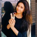 Sana Amin Sheikh Instagram - #Gifts Again... Tohfe from @drugstorehighend .. Swipe 👈 #makeupbrushes #makeup #Eyeshadows #eyeshadow #eyeshadowpalette #COLLABORATION #sanaminsheikh 22/6/2018