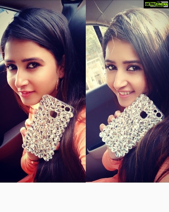 Sana Amin Sheikh Instagram - Happy girls.. Sparkle! Thank you @gna_covers This is one of the best covers I've received. 💕