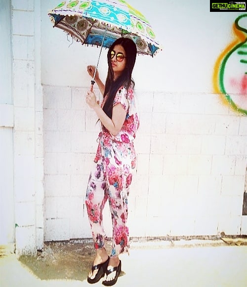 Sana Amin Sheikh Instagram - A bright sunny day.