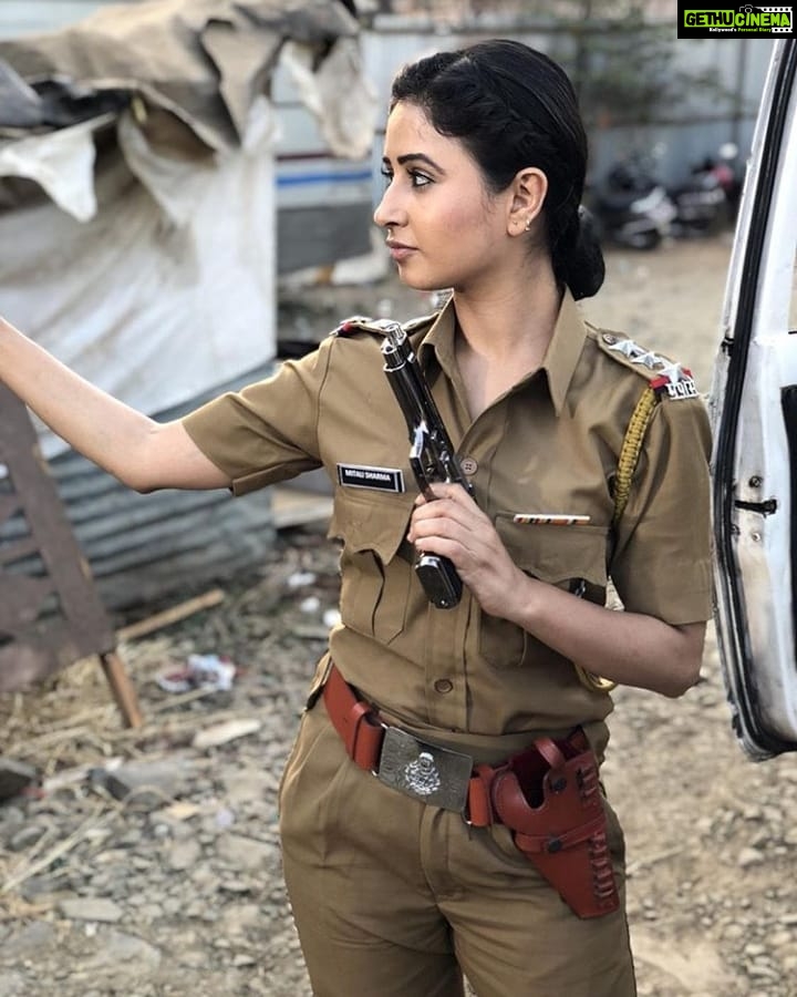 Sana Amin Sheikh Instagram - At work. #police #naamkarann PC : 📷 @aqib_ali98