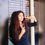 Sana Amin Sheikh Instagram - #Gifts Again... Tohfe from @drugstorehighend .. Swipe 👈 #makeupbrushes #makeup #Eyeshadows #eyeshadow #eyeshadowpalette #COLLABORATION #sanaminsheikh 22/6/2018