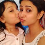 Sana Amin Sheikh Instagram - Some positivity.... My little bhootu... Met her today when we were shooting next to each other's sets.. The sparkle when I meet her... Love to Adrija and Pihu's real life mom as well. 22.4.18