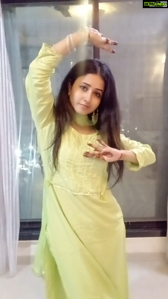 Dancing Dadi Groves On The Breakup Song; Wows The Internet Users With Her  Desi Thumkas (Viral Video)