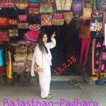 Sana Amin Sheikh Instagram - #KhamaGhani #Rajasthan #Abu #MountAbu #RajasthaniStyle #PadharoMhareDes #SanaAminSheikh #HandiCraft PC: @anikashykh__ Mount Abu Hill Station