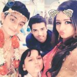 Sana Amin Sheikh Instagram – Our last selfie… :* love to all… all the fan Pages.. and all the admirers who adored aarav & shuchi in the serial Bhootu.. 3.2.18