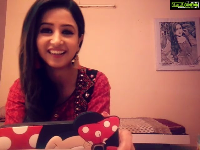 Sana Amin Sheikh Instagram - First time tried karaoke.. #rashkeqamar #SanaAminSheikh #SanaSheikh 19.1.18
