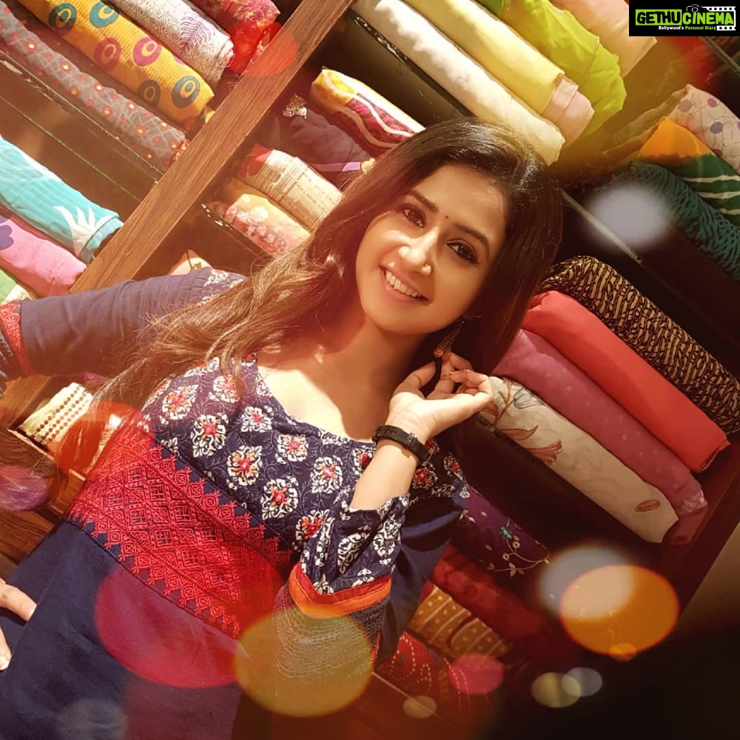 Sana Amin Sheikh Instagram - Things will change... but you remain the same... stick to your strengths.. ♡ #Positive #HappyGirlsAreThePrettiest Swipe! #SanaAminSheikh