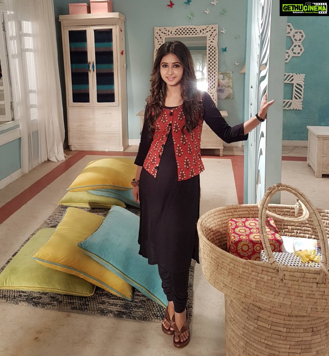 Sana Amin Sheikh Instagram - Styled by @jayaanand_ I want more of these 😄