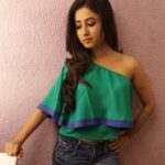 Sana Amin Sheikh Instagram - Thank you @thinkblingg_ for this Cute top.. #Gifts #GiftsLikeThese #CuteStuff #GreenTop #OffShoulderTop #Denims #SanaAminSheikh #ThinkBlingg #IndianGirls #Actors #IndianTelevision #IndianActors #IndianActress #Bhootu #ZeeTv