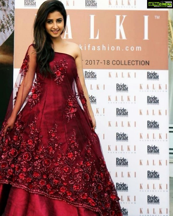 Sana Amin Sheikh Instagram - #BrideAndBaraat #Launch for @kalkifashion #SanaAminSheikh #SanaSheikh 12.8.2017 KalkiFashion.com