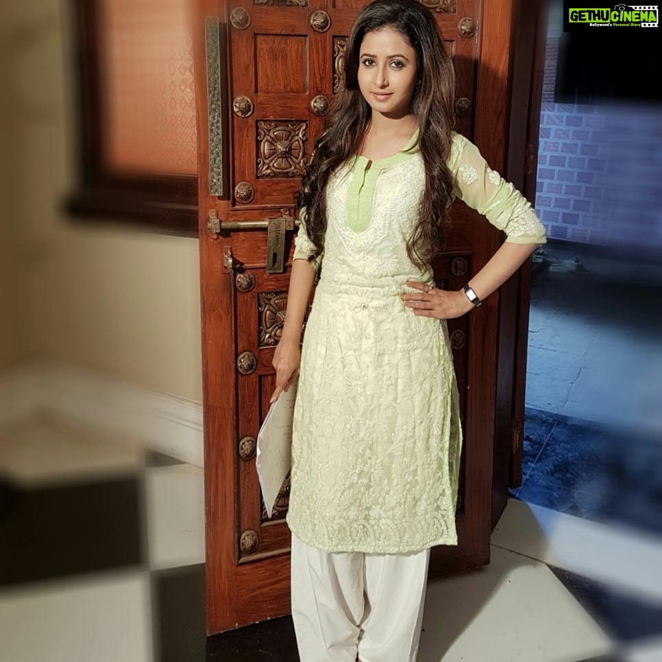 Sana Amin Sheikh Instagram - Moments from #Bhootu August 2017 #ZeeTv 6.30 pm/ 1.30 pm/ 11 pm IST.