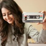 Sana Amin Sheikh Instagram - #NoFilter #Pure #FromTheHeart #MehdiHassan #MujheTumNazarse #GustakhiMaaf #SanaAminSheikh #SanaAminSheikh #AudioCassetes Thank you @case_urs for this lovely #Gift. Guys, follow them and get a great deal on your cool Phone covers.