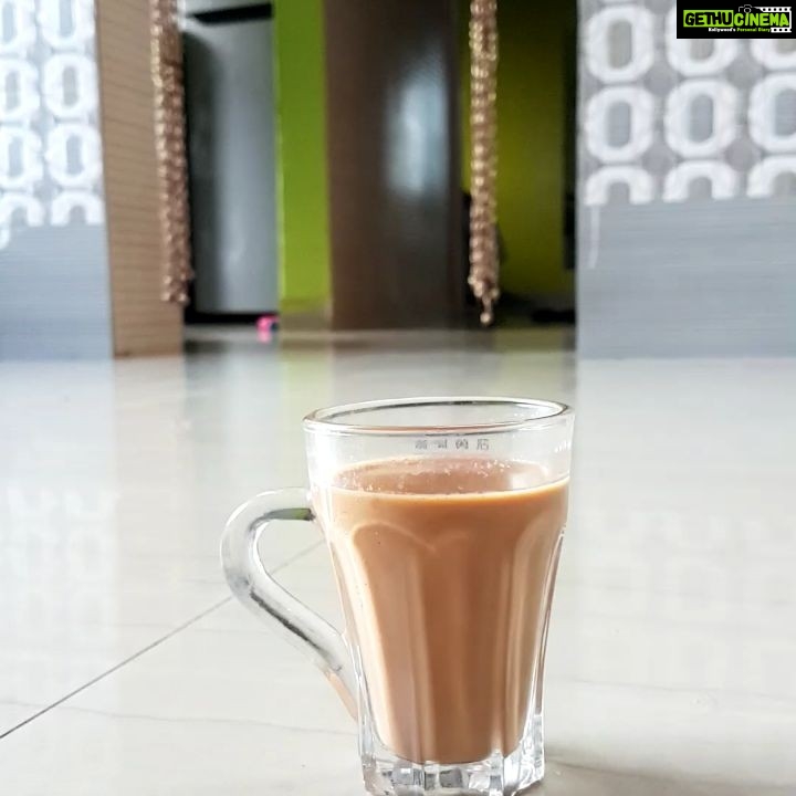 Sana Amin Sheikh Instagram - I know i make the World's Bestest Tea.. haha.