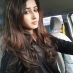Sana Amin Sheikh Instagram - When in TaaaRaaaaFic... Gaadi ko Bandh karo.. aur ek Selfi lo.. ;)