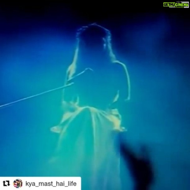 Sana Amin Sheikh Instagram - First time I sang for real, that too for myself. #Playback #FirstTime #FirstShow #KyaMastHaiLife Thank you to the fan club. ♡♡♡ #Ritu #SanaSheikh #SanaAminSheikh Year:2008