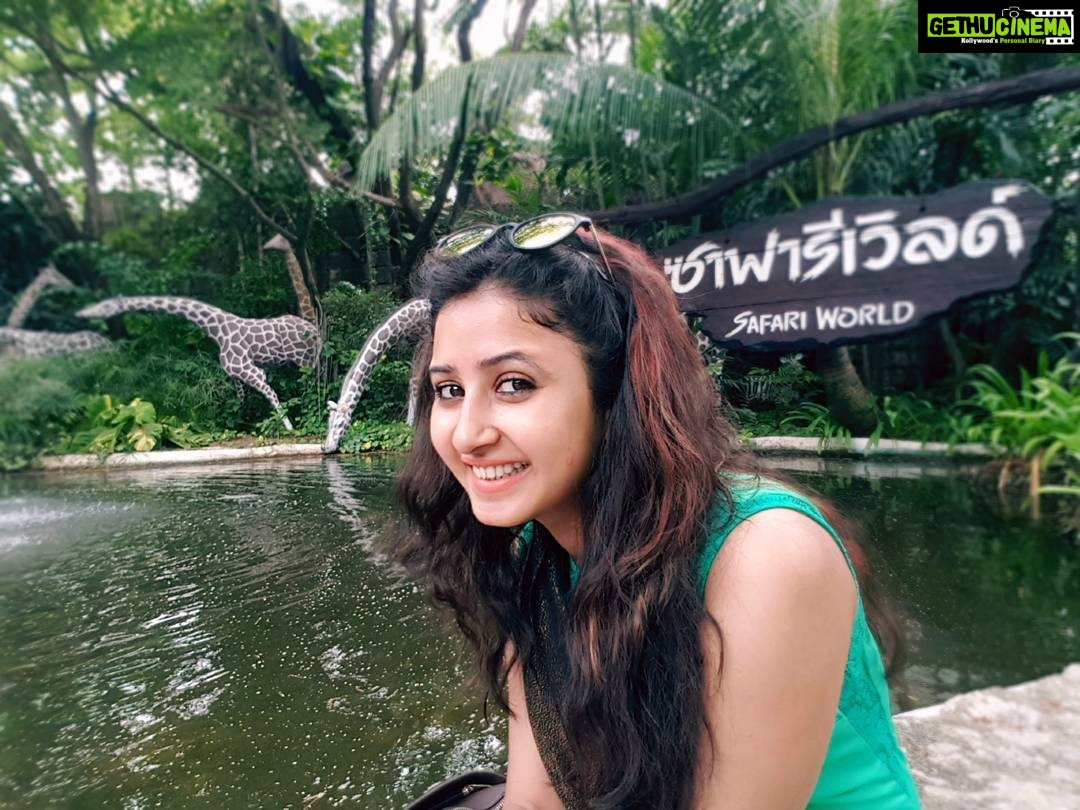 Sana Amin Sheikh Instagram - #Bangkok #Safari 29.3.2017 Safari World