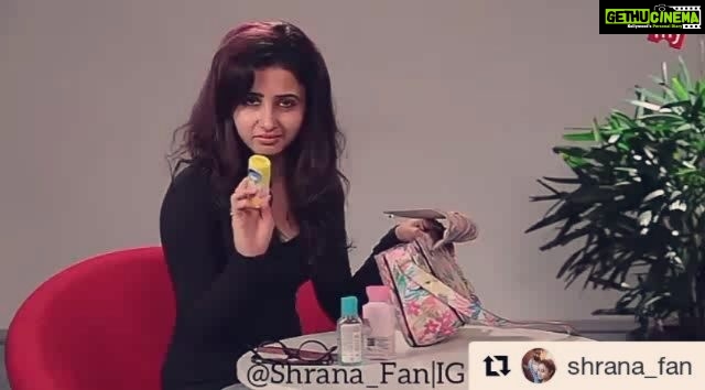 Sana Amin Sheikh Instagram - #BookMyStyle part2 ♡ #WhatsInMyBag #SanaAminSheikh
