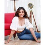 Sana Makbul Instagram - Pretty much 💋