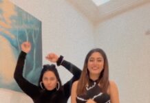 Sana Makbul Instagram - Hello 📞🤙 #firozakhan14 #trend #fun Dubai, United Arab Emiratesدبي