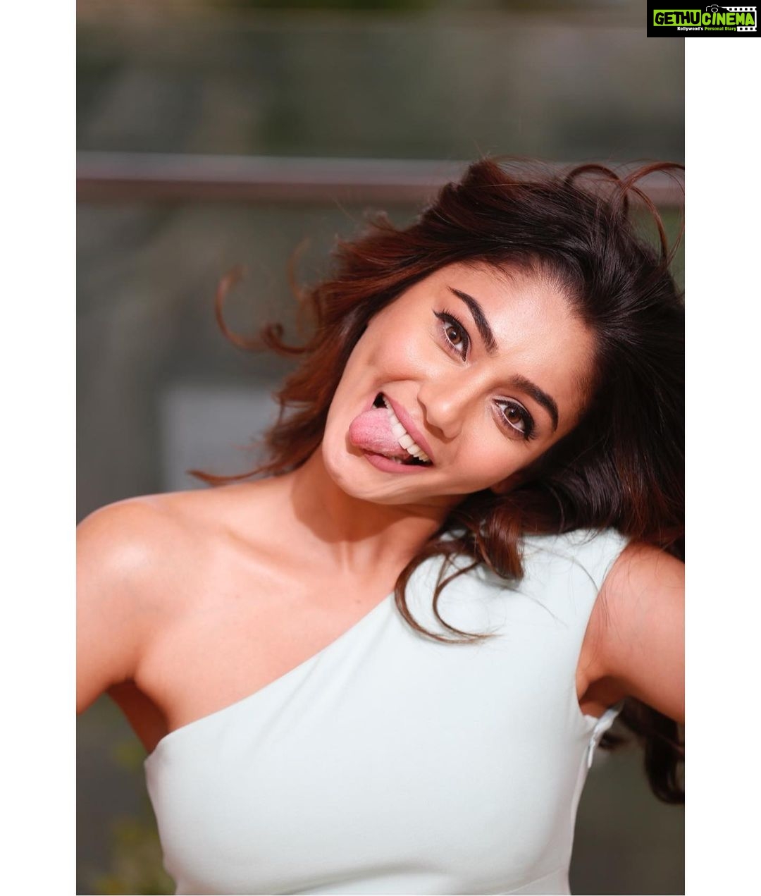Sana Makbul Instagram - Crazy , stupid & always laughing 🥰🐣