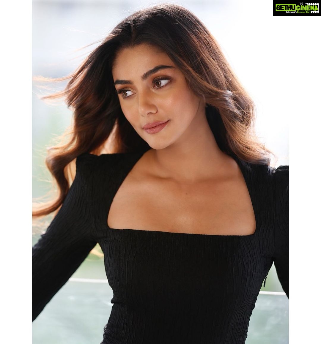 Sana Makbul Instagram - Sweeter than honey 🍯