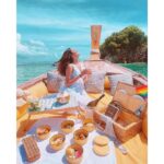 Sana Makbul Instagram - Happy happiest to me 🎈 A birthday well spent , with laughter , good food , music, swim in the ocean , And a nice picnic packed 😍 #birthdaygirl#boatandbeyond#instagram Thank you 🙏🏼 #gratefull