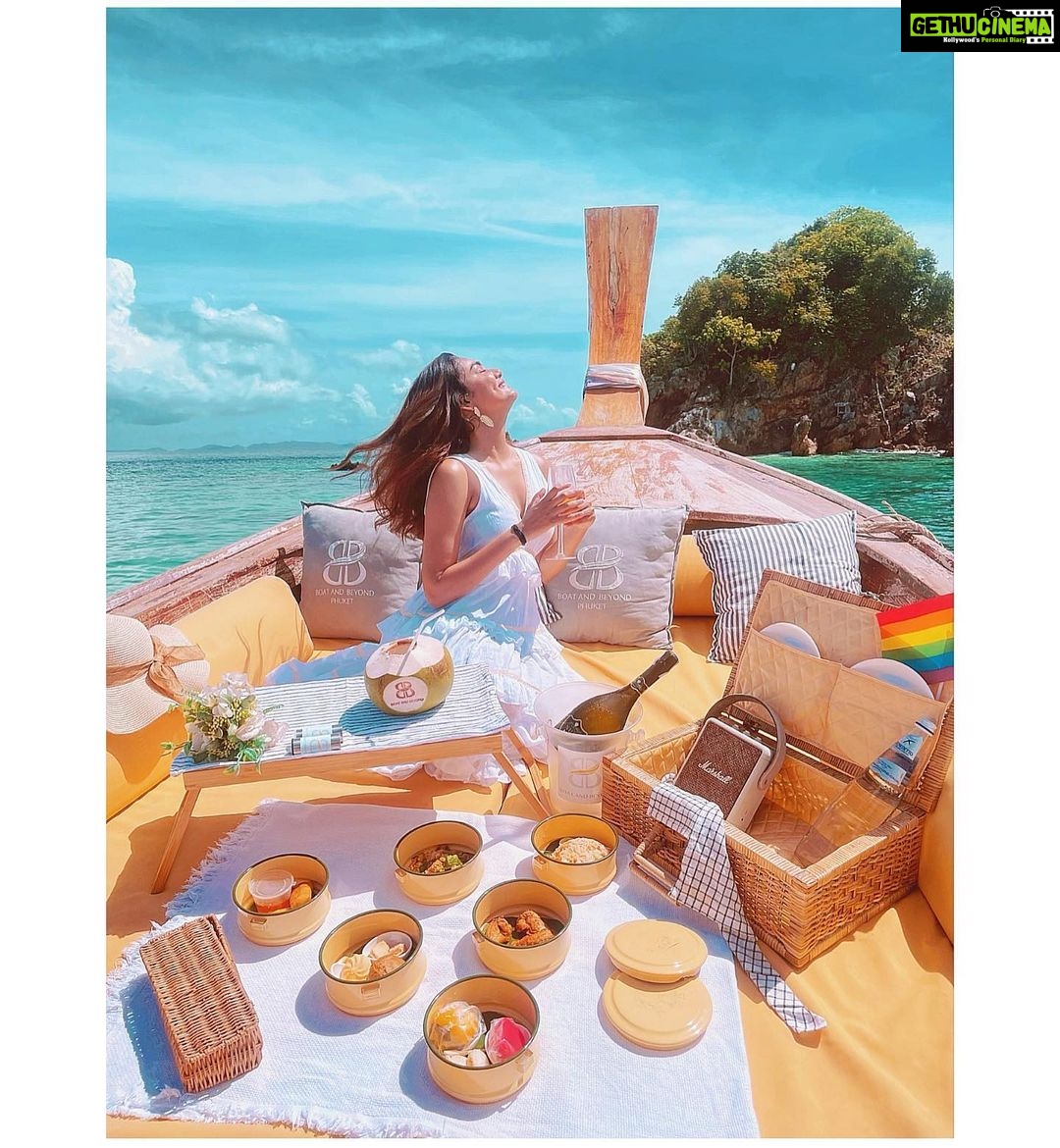 Sana Makbul Instagram - Happy happiest to me π A birthday well spent , with laughter , good food , music, swim in the ocean , And a nice picnic packed π #birthdaygirl#boatandbeyond#instagram Thank you ππΌ #gratefull