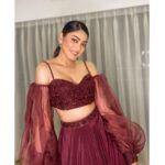 Sana Makbul Instagram - 🍁#lastnight Outfit @worldofasra Jewellery @the_jewel_gallery 👗 @styledbysujata