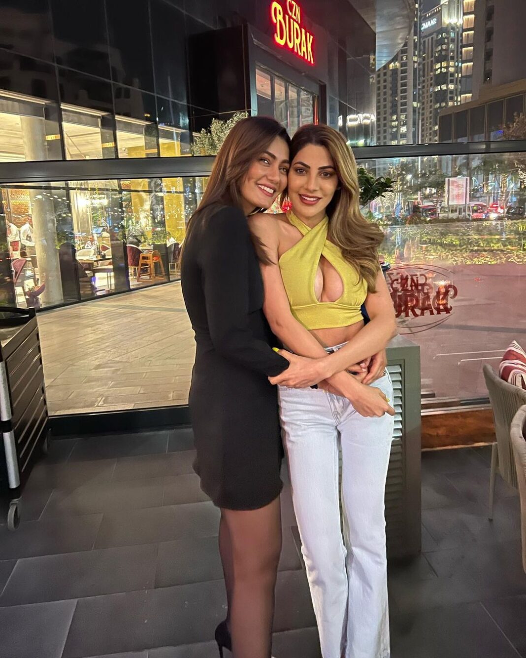 Sana Makbul Instagram - When Dubai makes us meet, we know the city is going down with our madness ! 👯♀️❤️
.
.
.
#nikkitamboli #sanamaqbool #dubai #dubailife #madness Sana Makbul Instagram - When Dubai makes us meet, we know the city is going down with our madness ! 👯♀️❤️ . . . #nikkitamboli #sanamaqbool #dubai #dubailife #madness