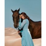 Sana Makbul Instagram - Vibin with lion 🐎 Makeup : @elena.alz Hair Stylist: @dari_redhead_hair Designer : @zeenazaki Location : @dubai_deserthack_ridingclub Photography: @anoop.devaraj & team Special Thanks : @chai_with_ahmad @ahmed_official_producer