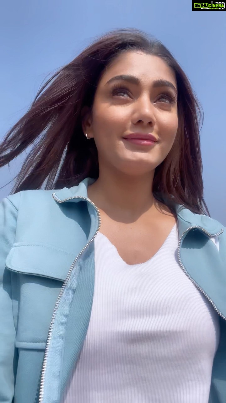 Sana Makbul Instagram - All day…. All night #contentcreators The world of creators is different 🤪 #kuddos👏🏼
