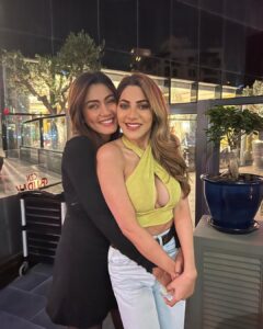 Sana Makbul Instagram - When Dubai makes us meet, we know the city is going down with our madness ! 👯‍♀️❤️
.
.
.
#nikkitamboli #sanamaqbool #dubai #dubailife #madness