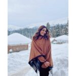 Sana Makbul Instagram - Positive vibes & Negative temperature ⛄️❄️ Gulmarg, Kashmir