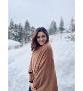 Sana Makbul Instagram - Positive vibes & Negative temperature ⛄️❄️ Gulmarg, Kashmir