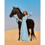 Sana Makbul Instagram - Vibin with lion 🐎 Makeup : @elena.alz Hair Stylist: @dari_redhead_hair Designer : @zeenazaki Location : @dubai_deserthack_ridingclub Photography: @anoop.devaraj & team Special Thanks : @chai_with_ahmad @ahmed_official_producer