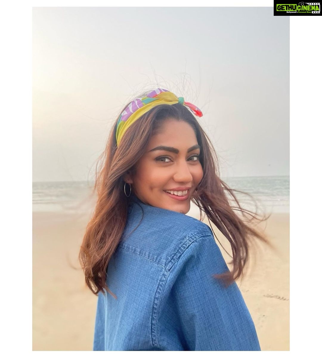 Sana Makbul Instagram - Clearer skies ☁️☁️ #2022 Malvan
