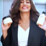 Sana Makbul Instagram - #AD The changing weather has left my hair so dry and damaged which is why I was super excited to try out the Absolut Repair range by L’Oréal Professionnel Serie Expert. I want to thank the Hair Expert at @bronut_salonn for recommending this personalised regime for my hair This range includes the shampoo, hair mask and serum. My hair feels so smooth because of the range gives 13X resistance to damage. The #NewSerieExpert Range comes in a fresh new packaging with the same great professional formula. Get your hair hands on the #NewSerieExpert range for solving all your major hair concerns. @lorealpro @lorealpro_education_india @bronut_salonn #NewSerieExpert #ExpertCareDeliveredHome #Bronutsalon Campaign by - @nishankswami @adzione