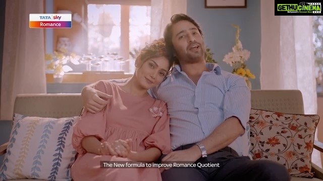 Sana Makbul Instagram - Pyaar toh hona hi tha ! There’s a new Cupid in jingalala town ——> Tata Sky Romance Check this out now @tataskyofficial #romance#movies#shows#hollywood#tataskyromance#hindi#romanceflicks#favouriteshows#tunein