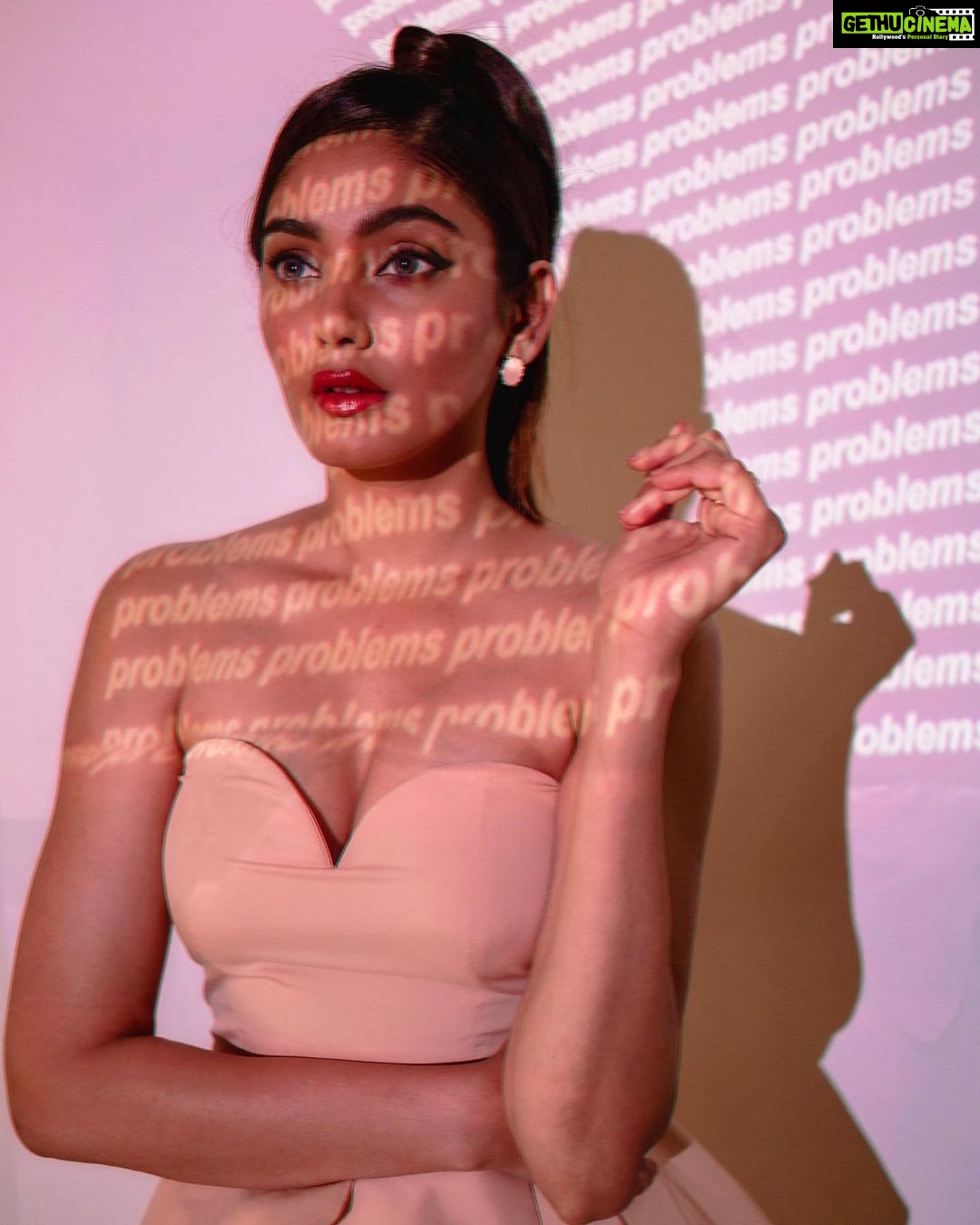 Sana Makbul Instagram - I got 99 Problems but I m going to ignore them all 💄