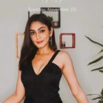 Sana Makbul Instagram - Freeze 💉 Ohh no my plants 🌱 “ditched me “🤪 #trending#reelkarofeelkaro