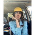 Sana Makbul Instagram - Bucket affair 🪣 A lot of bucket list to tick off ✅ #2021 #somewhereinmaharashtra