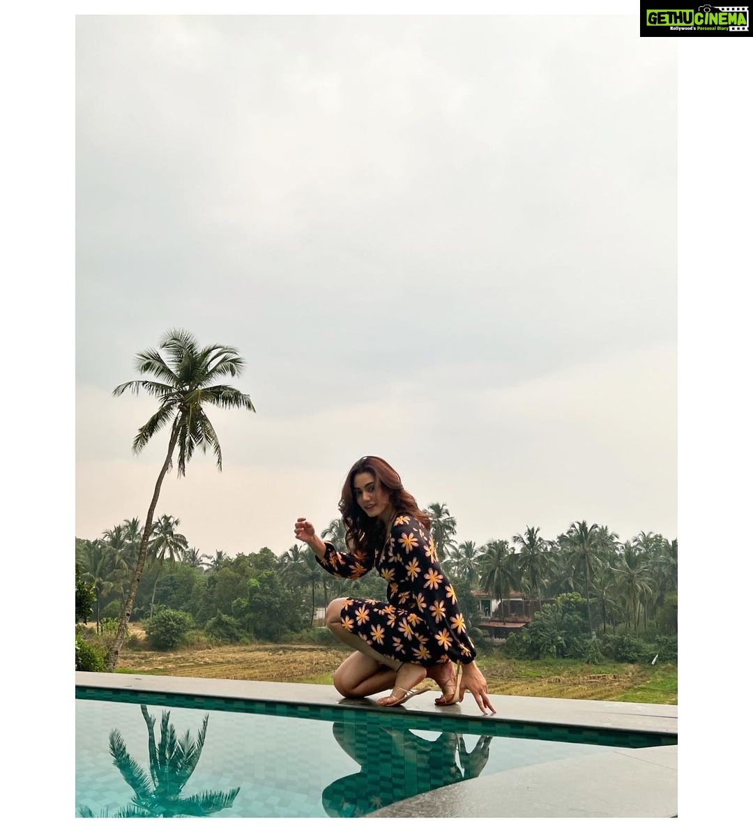 Sana Makbul Instagram - Evening vibes 🌈💗