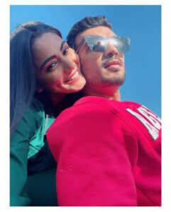 Sana Makbul Instagram - Dear AB , @arjunbijlani 
I was saving this picture since so long , 
From being a friend from 2012 to being my best friend & family now . Nothing has changed , you have not change . My simple , dimple & no pimple wala frnd . This bond is special ❤️ You are special to me . Thank you for being you , Happy happiest to to you 🥳 #goodhealth&wealth #birthdayboy
