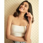 Sana Makbul Instagram – Chin up ,
Smiles on 👑
