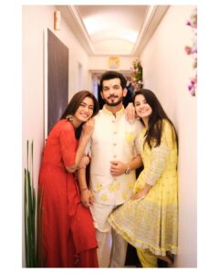 Sana Makbul Instagram - This passage was lit 🔥 @arjunbijlani @iamchetnapande @nishankswami #festival#ganeshchaturthi#instagram#vibes