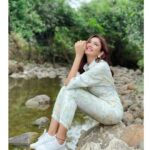 Sana Makbul Instagram - Laugh , Live & Love ❤️ @maharashtratourismofficial #flavorsofmaharashtra Outfit: @madaboutfashion_kejal Accessories @azotiique Stylist: @stylebysaachivj Assisted by: @styledbynikinagda @nehha_o #instagram#shoot#ootd#maharashtra