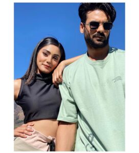 Sana Makbul Instagram - Fan girl moment in #kkk 😍 #meow @vishalsingh713 as we call him “super legend or ultra legend” 🤣😜 #joke #kkk11